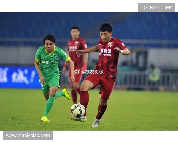 杭州足球队逆袭之路揭秘：从低谷到巅峰的奋斗与荣耀